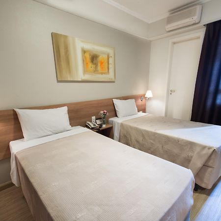 Summit Hotel Monaco Γκουαρούλιος Εξωτερικό φωτογραφία