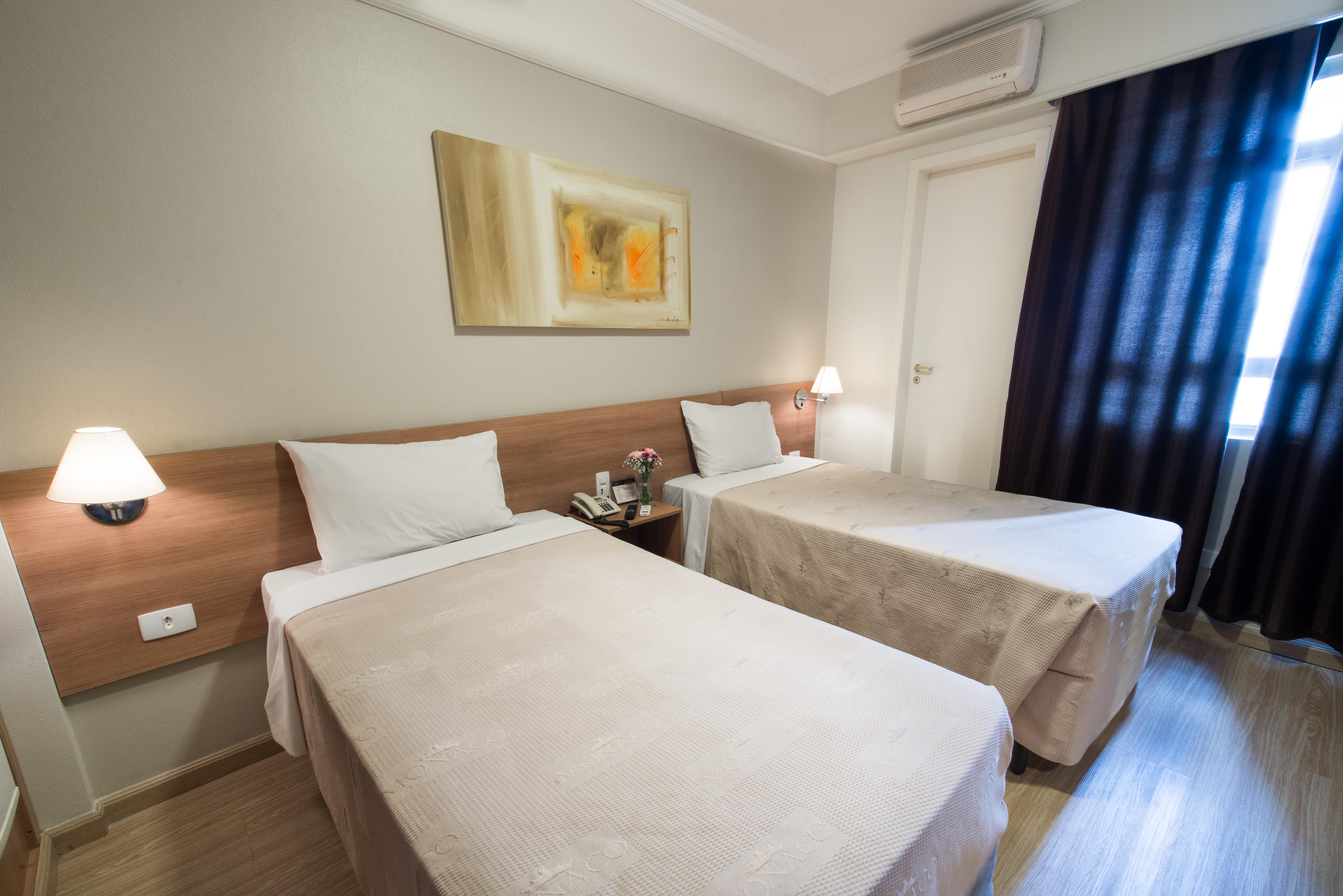 Summit Hotel Monaco Γκουαρούλιος Εξωτερικό φωτογραφία