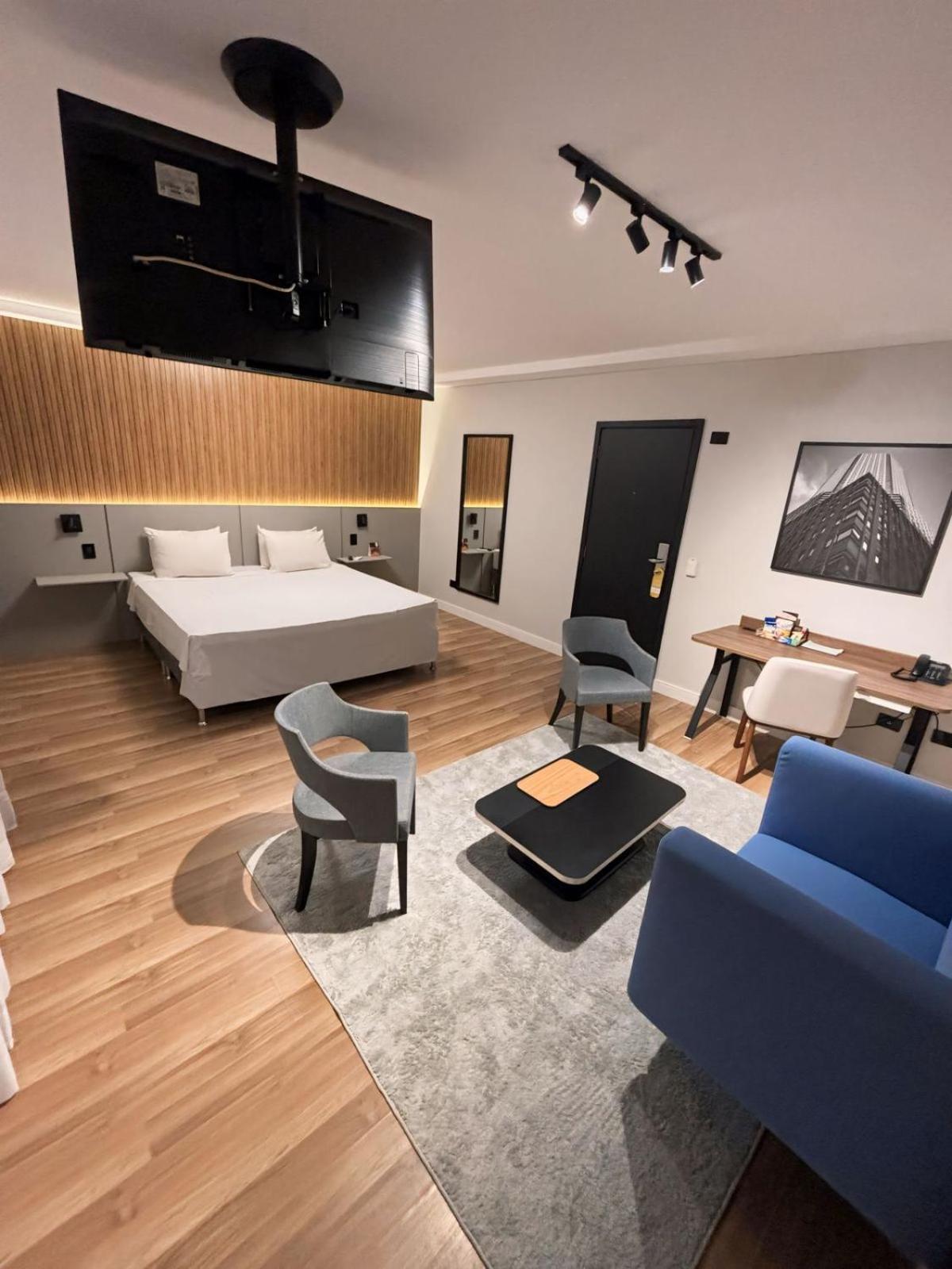 Summit Hotel Monaco Γκουαρούλιος Εξωτερικό φωτογραφία