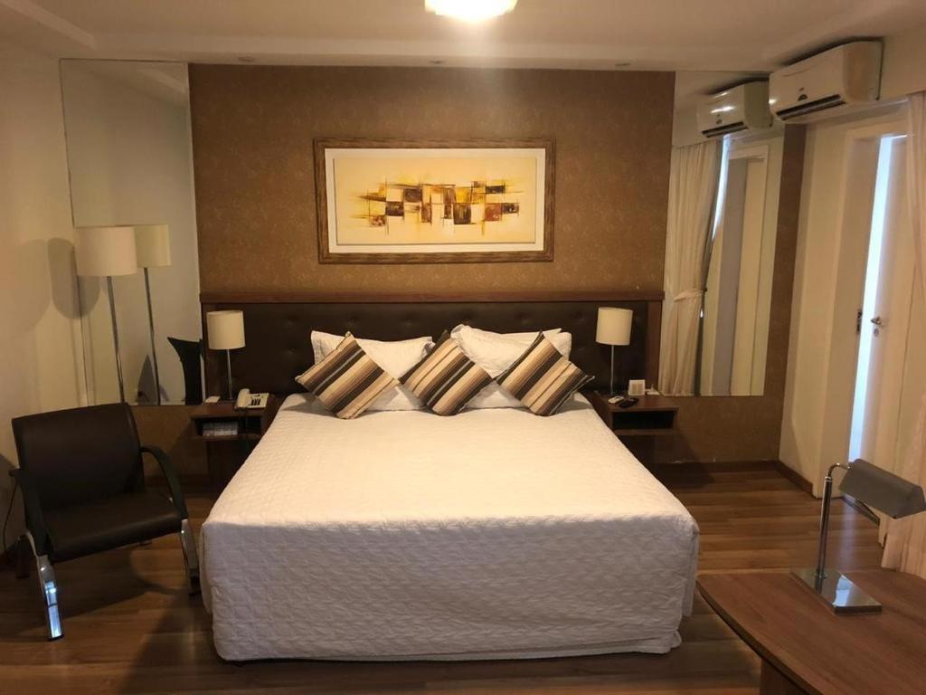 Summit Hotel Monaco Γκουαρούλιος Εξωτερικό φωτογραφία