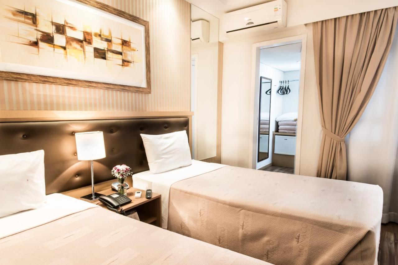 Summit Hotel Monaco Γκουαρούλιος Εξωτερικό φωτογραφία